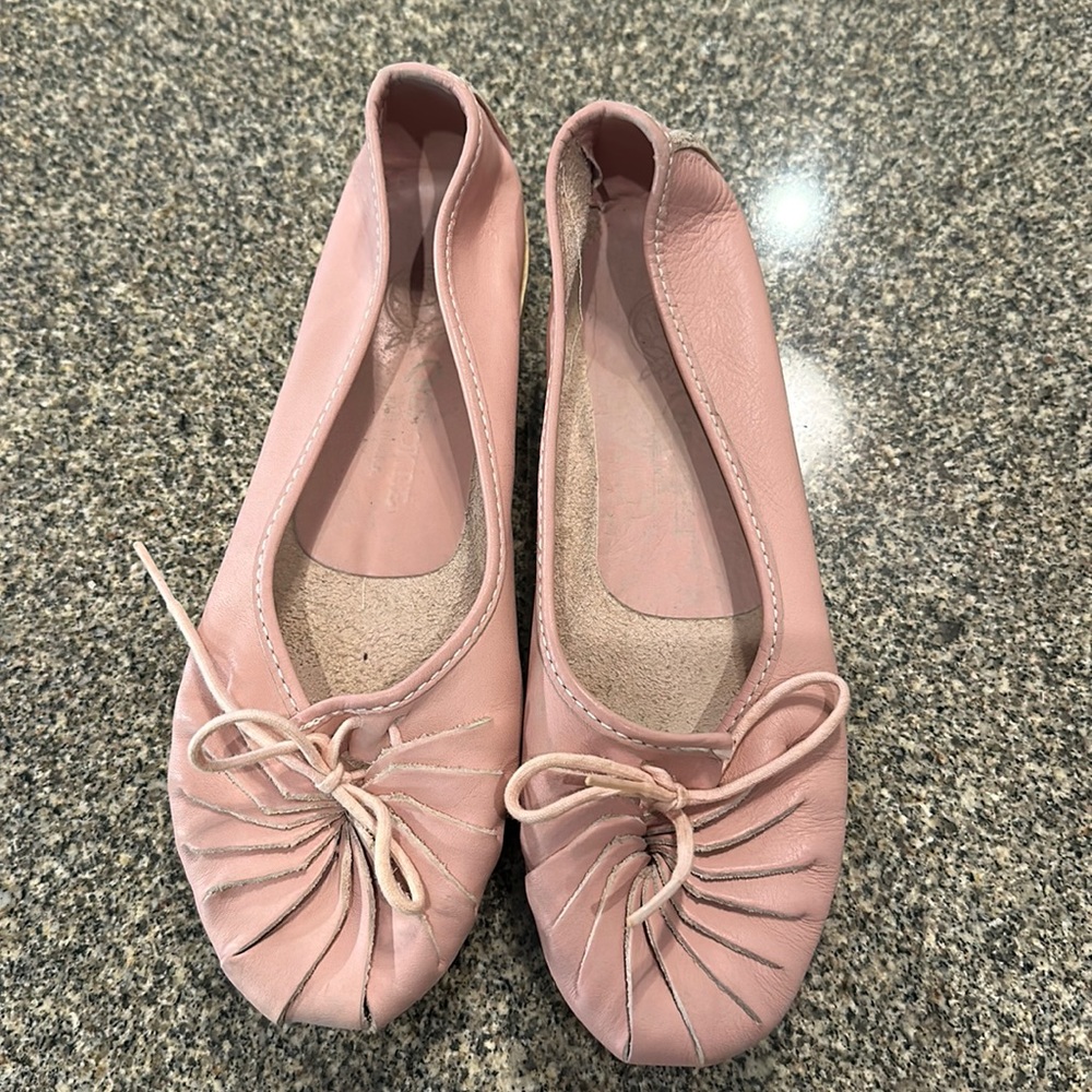 Cherokee Made in USA flats Leather 7.5